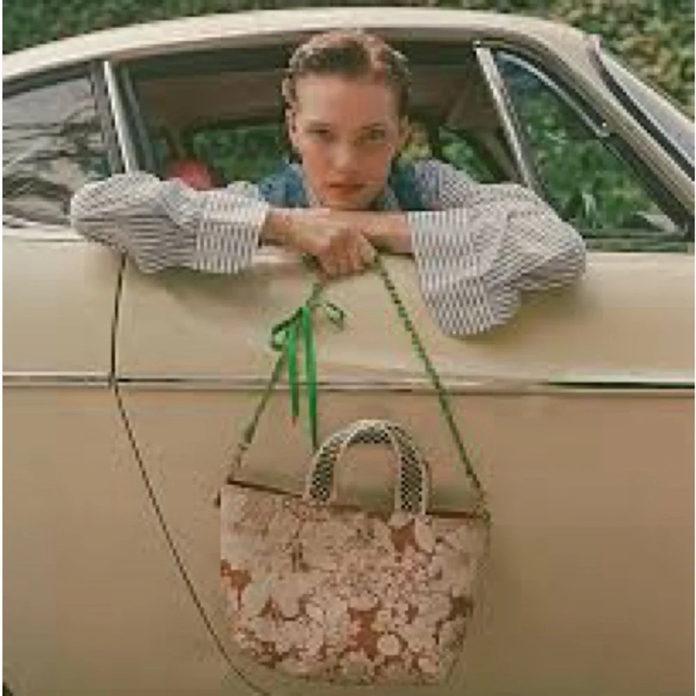 Clare V. Mini Bateau x MOTHER Collab - Picture 8 of 9